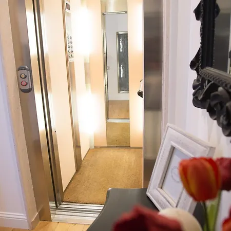 Antico Corso Charme Bed and Breakfast Κάλιαρι