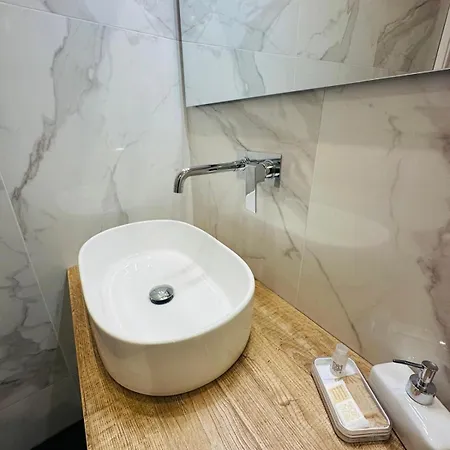 Antico Corso Charme Bed & Breakfast 4*