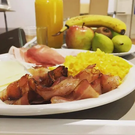 Antico Corso Charme Bed & Breakfast 4*