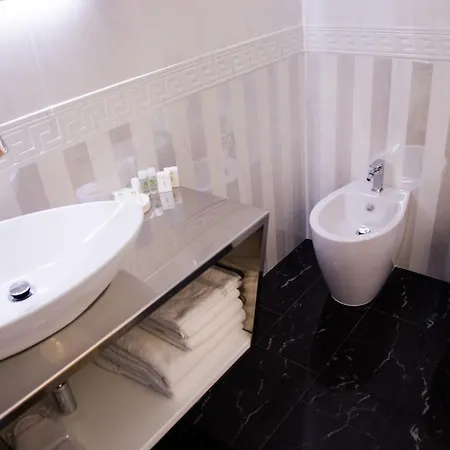 Antico Corso Charme Bed & Breakfast 4*